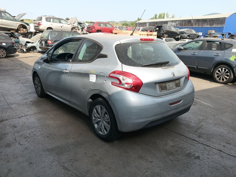 peugeot 208 i (ca_, cc_) del año 2012