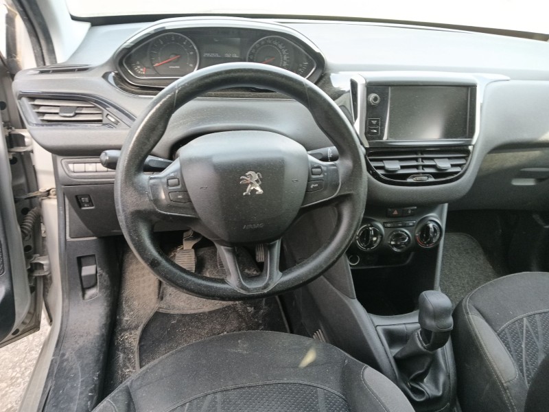peugeot 208 i (ca_, cc_) del año 2012