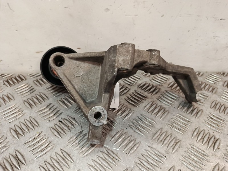 Recambio de soporte motor para hyundai h350 furgoneta 2.5 crdi referencia OEM IAM   