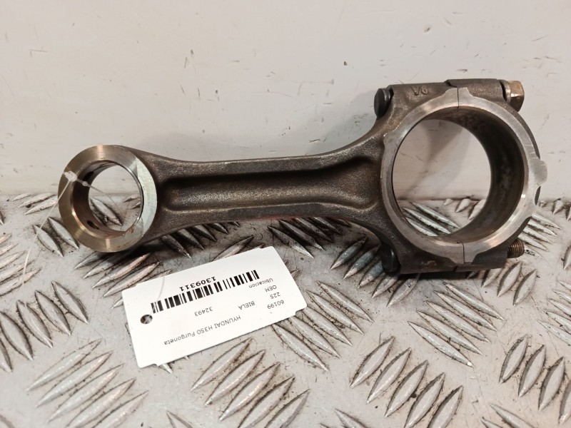 Recambio de biela para hyundai h350 furgoneta 2.5 crdi referencia OEM IAM 32493  