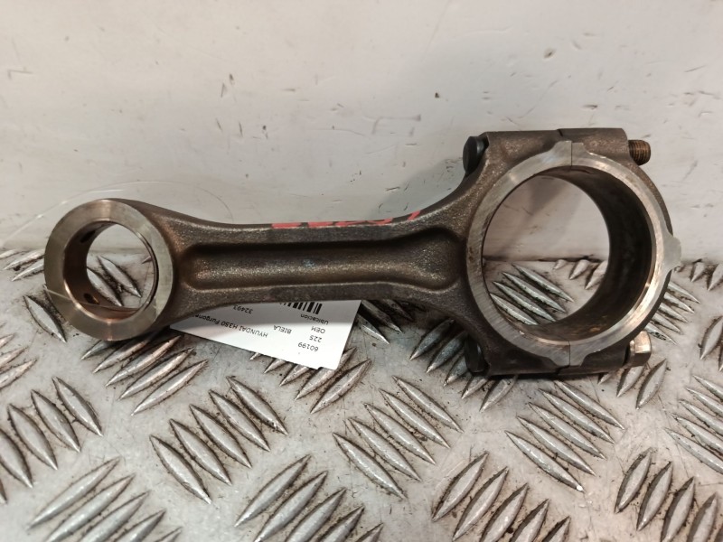 Recambio de biela para hyundai h350 furgoneta 2.5 crdi referencia OEM IAM 32493  
