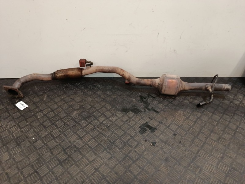 Recambio de catalizador para volkswagen polo iv (9n_, 9a_) 1.4 16v referencia OEM IAM 6Q0131701  