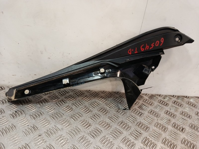 Recambio de moldura para toyota rav 4 v (_a5_, _h5_) 2.0 (mxaa52) referencia OEM IAM 7608742050  