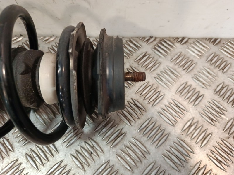 Recambio de amortiguador delantero izquierdo para kia carens 2.0 turbodiesel cat referencia OEM IAM 51871427  