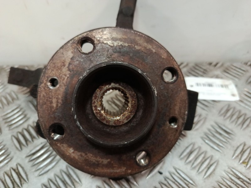Recambio de mangueta delantera izquierda para dacia sandero (bs_) 1.2 16v referencia OEM IAM 09G07W  