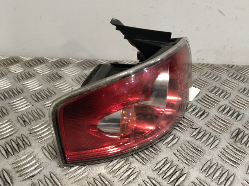 Recambio de piloto trasero izquierdo para seat ibiza iii (6l1) 1.4 16v referencia OEM IAM 6L6945095A  