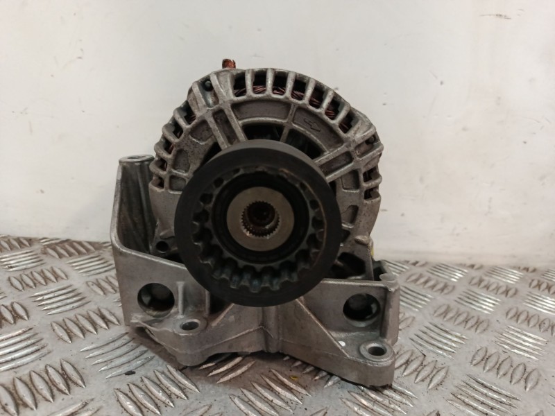Recambio de alternador para volkswagen touareg (7la) 2.5 tdi referencia OEM IAM 0124615031490  