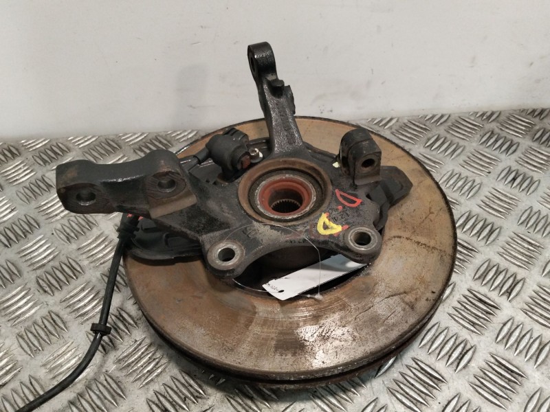 Recambio de mangueta delantera derecha para nissan leaf (ze0) electric referencia OEM IAM 13154320  