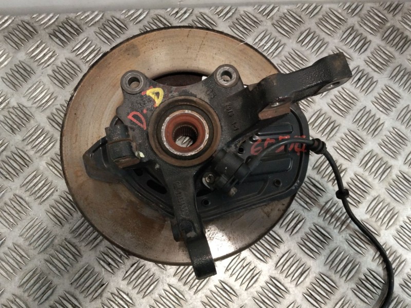 Recambio de mangueta delantera derecha para nissan leaf (ze0) electric referencia OEM IAM 13154320  