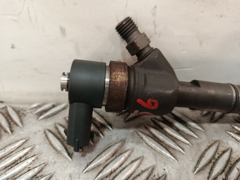 Recambio de inyector para kia rio ii (jb) 1.5 crdi referencia OEM IAM 0445110256 338002A400 