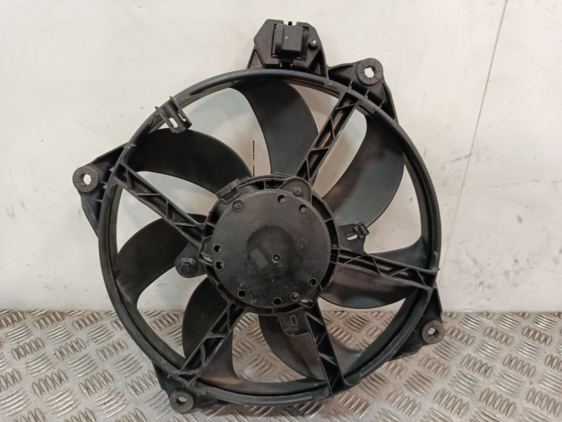 Recambio de electroventilador para renault megane iii hatchback (bz0/1_, b3_) 1.5 dci referencia OEM IAM 10002805  