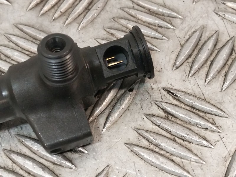 Recambio de inyector para renault scénic iv (j9_) 1.5 dci 110 referencia OEM IAM 24157392153  