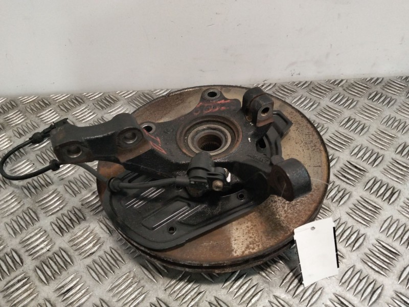 Recambio de mangueta delantera izquierda para nissan leaf (ze0) electric referencia OEM IAM 13154319  