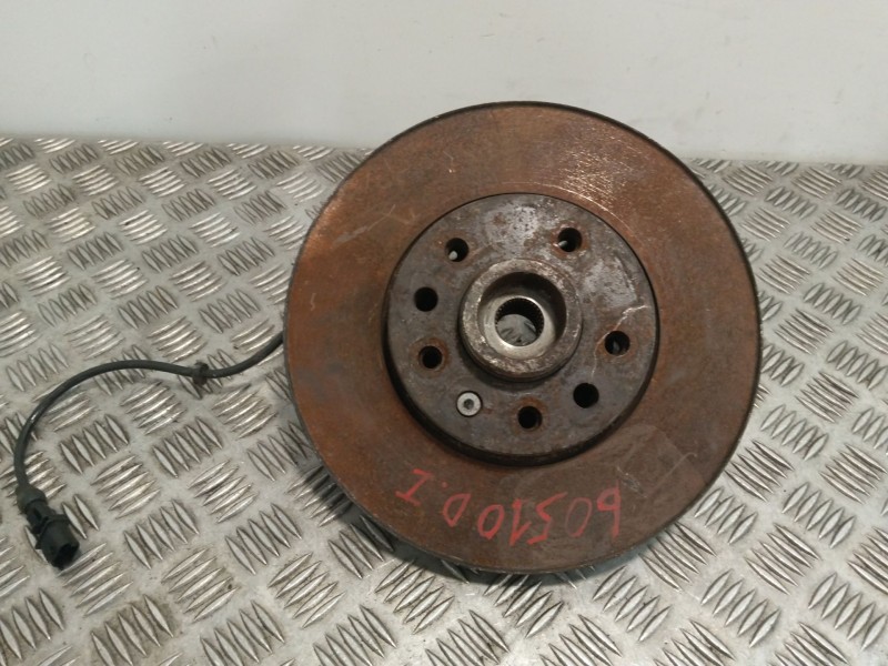 Recambio de mangueta delantera izquierda para nissan leaf (ze0) electric referencia OEM IAM 13154319  
