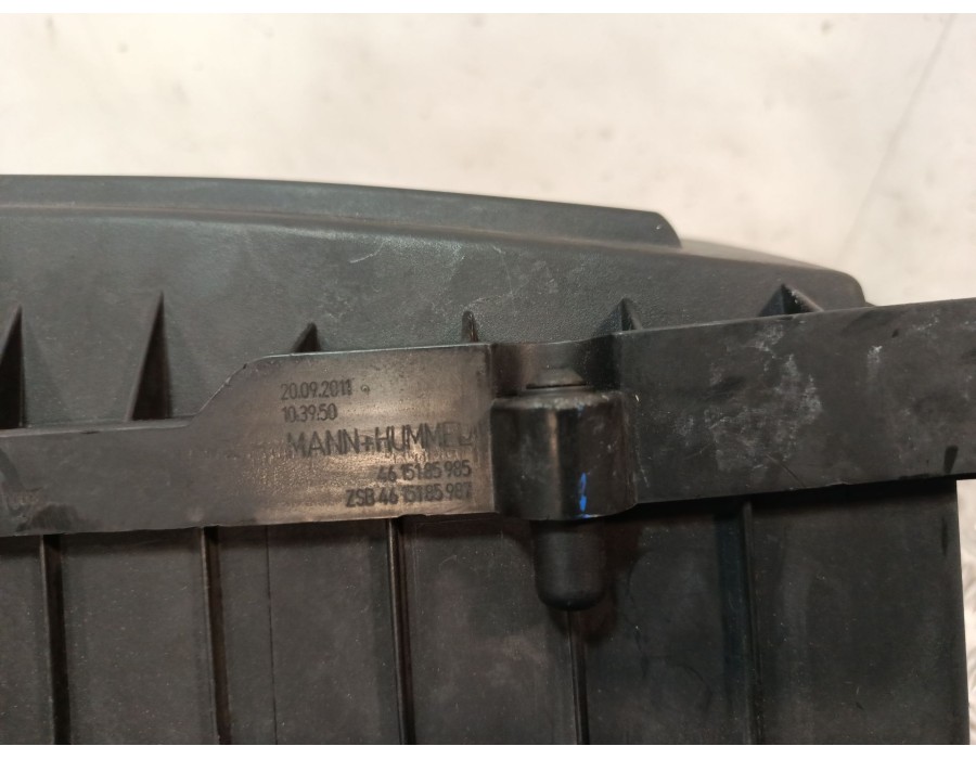 Recambio de carcasa filtro aire para seat altea xl (5p5, 5p8) 1.6 tdi referencia OEM IAM ZSB4615135987 4615185985 