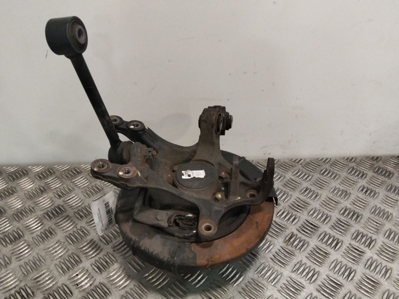 Recambio de mangueta trasera izquierda para hyundai ix35 1.7 crdi cat referencia OEM IAM 527102Y800  
