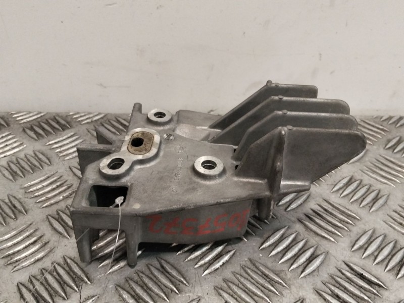 Recambio de soporte motor para dacia sandero (bs_) 1.5 dci referencia OEM IAM 8200771226  