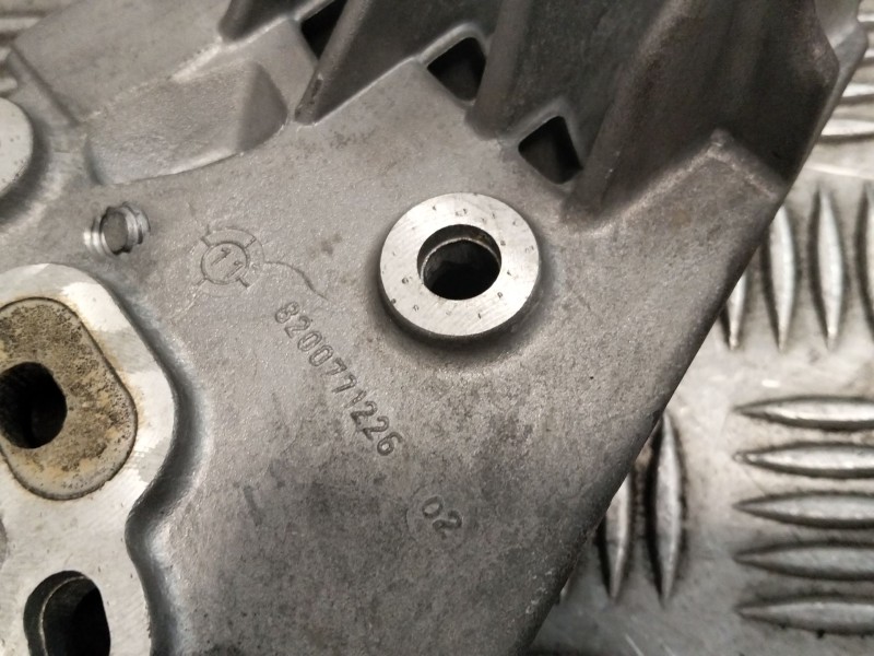 Recambio de soporte motor para dacia sandero (bs_) 1.5 dci referencia OEM IAM 8200771226  