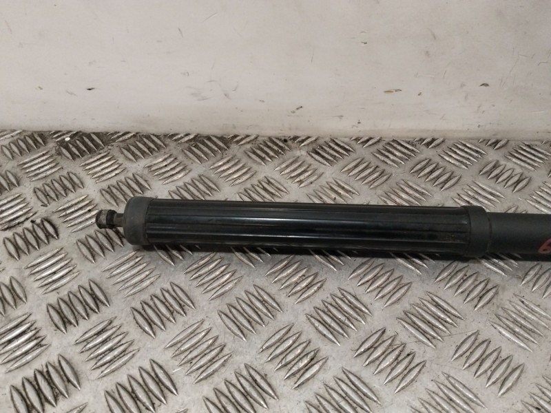 Recambio de amortiguadores maletero / porton para toyota rav 4 v (_a5_, _h5_) 2.0 (mxaa52) referencia OEM IAM 6892042020  