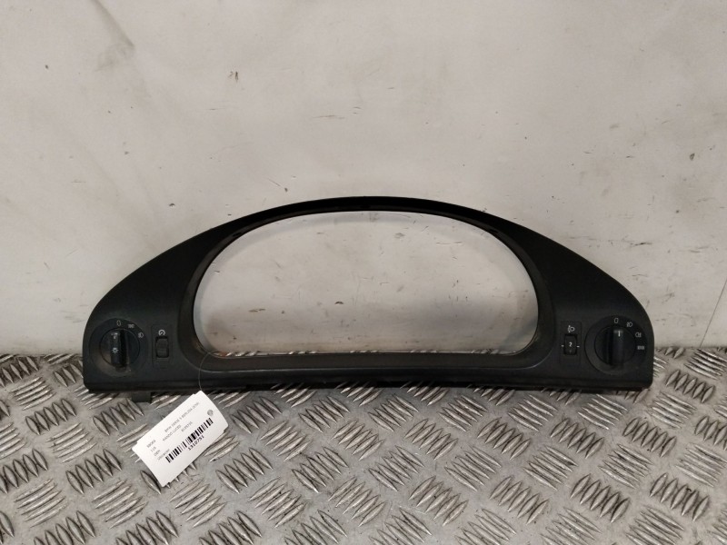 Recambio de carcasa cuadro instrumentos para bmw serie 5 berlina (e39) 523i referencia OEM IAM 8159735  