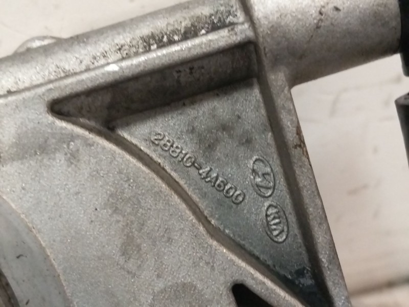 Recambio de depresor freno / bomba vacio para hyundai h350 furgoneta 2.5 crdi referencia OEM IAM 288104A600  