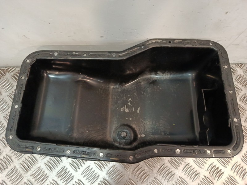 Recambio de carter para hyundai h350 furgoneta 2.5 crdi referencia OEM IAM 215104A600  