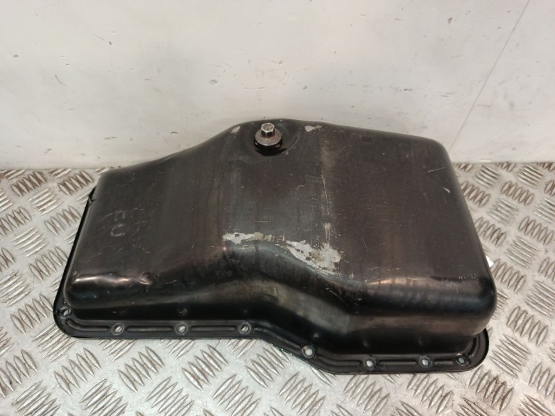Recambio de carter para hyundai h350 furgoneta 2.5 crdi referencia OEM IAM 215104A600  