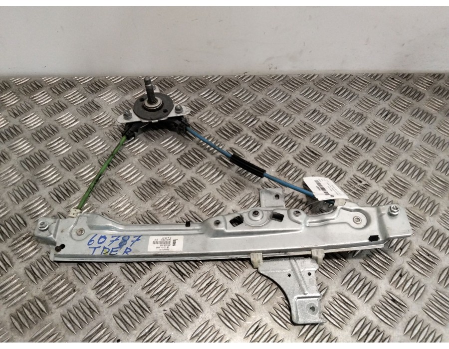 Recambio de elevalunas trasero derecho para peugeot 208 i (ca_, cc_) 1.2 vti 82 referencia OEM IAM 9673153880  