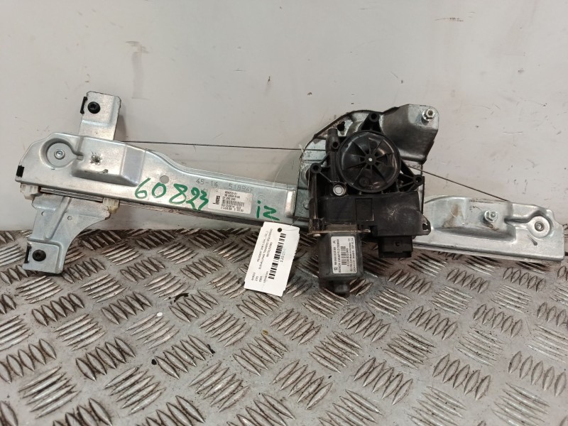 Recambio de elevalunas trasero izquierdo para peugeot 208 i (ca_, cc_) 1.2 vti 82 referencia OEM IAM 9673153980  
