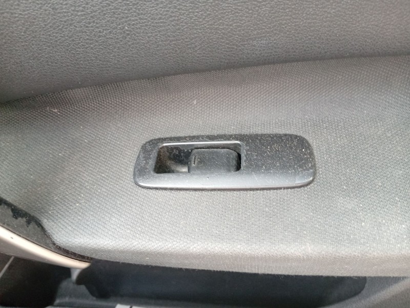 Recambio de mando elevalunas delantero derecho para nissan qashqai i (j10, nj10) 2.0 referencia OEM IAM 25411BR00A  