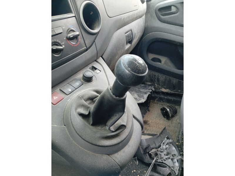 Recambio de palanca cambio para peugeot partner furgoneta/monovolumen 1.6 hdi 16v 4x4 referencia OEM IAM 2400KF  