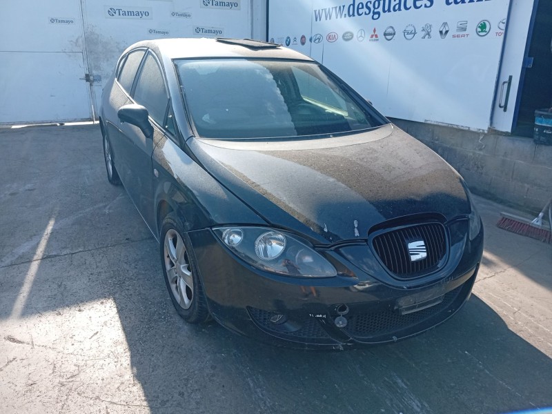 Recambio de amortiguador delantero derecho para seat leon (1p1) 1.9 tdi referencia OEM IAM 1T0413031HE  