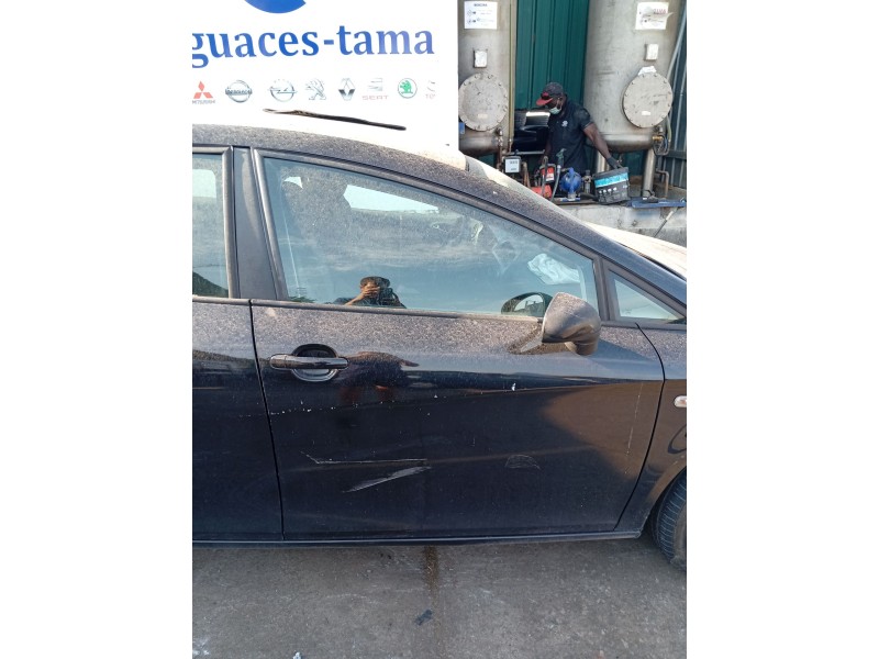 Recambio de puerta delantera derecha para seat leon (1p1) 1.9 tdi referencia OEM IAM 1P0831056A  