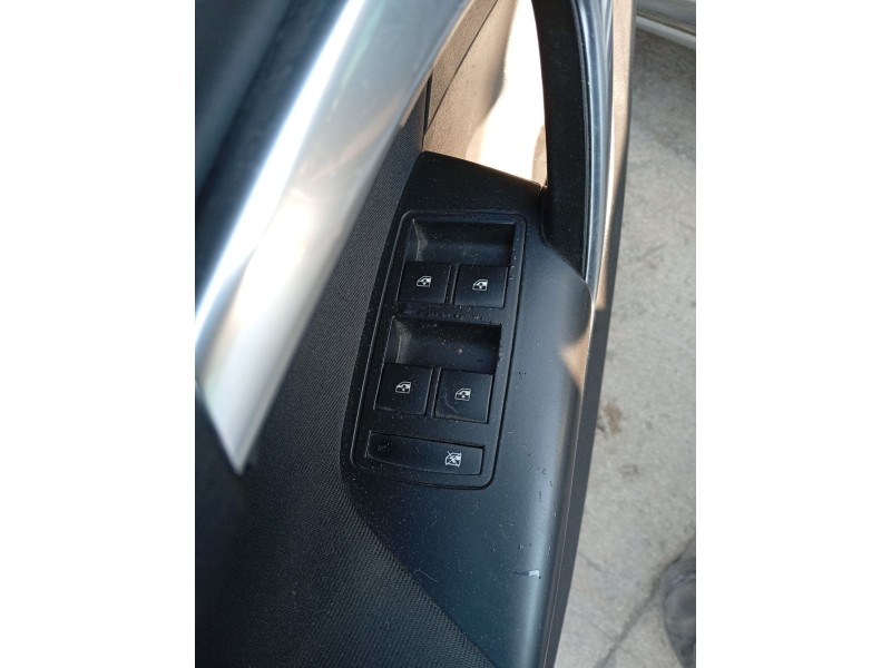 Recambio de mando elevalunas delantero izquierdo para opel insignia a (g09) 2.0 cdti (68) referencia OEM IAM 22915121  