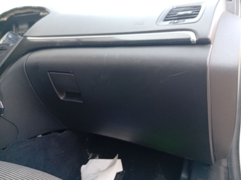 Recambio de guantera para opel insignia a (g09) 2.0 cdti (68) referencia OEM IAM 22875862  