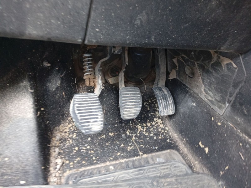 Recambio de pedal embrague para peugeot partner furgoneta/monovolumen 1.6 hdi 16v 4x4 referencia OEM IAM 2127FJ  