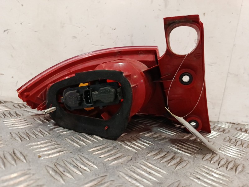 Recambio de piloto trasero derecho para seat leon (1p1) 1.4 tsi referencia OEM IAM 1P0945112C  