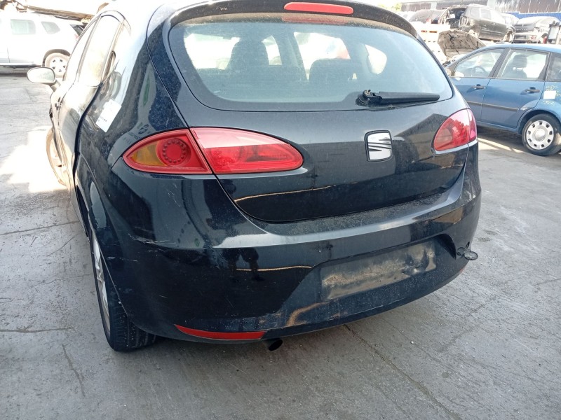 Recambio de paragolpes trasero para seat leon (1p1) 1.9 tdi referencia OEM IAM 1P0807421GRU  