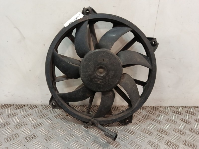 Recambio de electroventilador para peugeot 307 (3a/c) 2.0 hdi 135 referencia OEM IAM 1049  