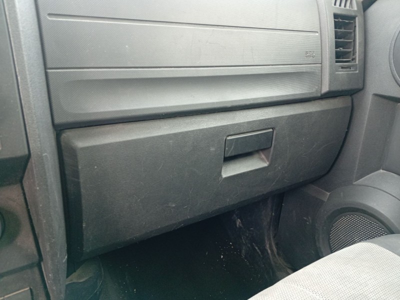 Recambio de guantera para dodge nitro 2.8 crd referencia OEM IAM 1GH491DBAA  