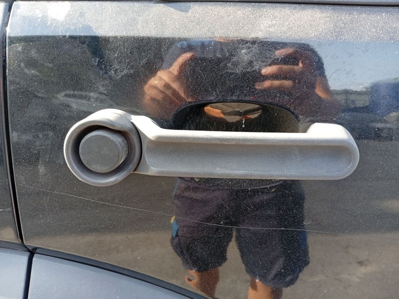 Recambio de maneta exterior trasera derecha para dodge nitro 2.8 crd referencia OEM IAM 04589164AI  