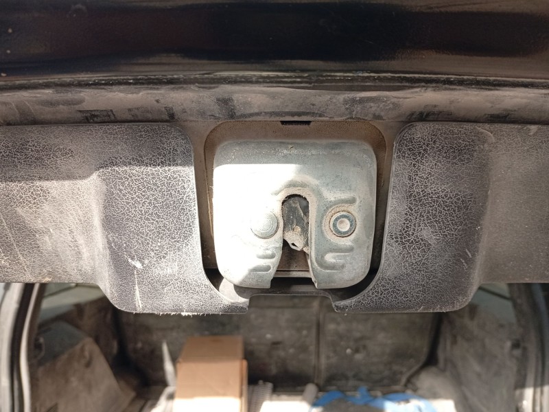 Recambio de cerradura maletero / porton para dodge nitro 2.8 crd referencia OEM IAM 04589131AG  