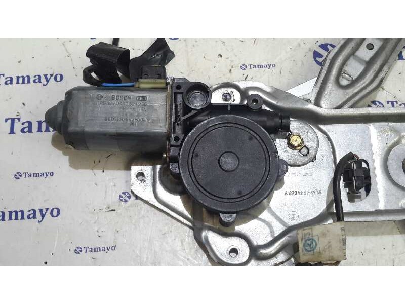 Recambio de elevalunas delantero izquierdo para bmw serie 5 berlina (e39) 524 td referencia OEM IAM 0130821255  