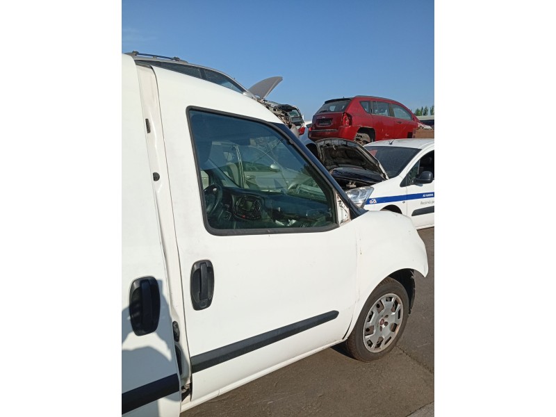 Recambio de puerta delantera derecha para fiat doblo cargo (263_) 1.6 d multijet referencia OEM IAM 0000052155064  