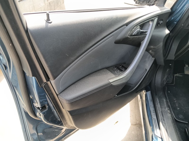 opel astra j (p10) del año 2013