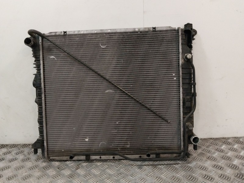 Recambio de radiador agua para ssangyong rodius i 2.7 xdi referencia OEM IAM 621778621779  