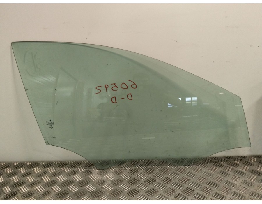 Recambio de luna delantera derecha para mercedes-benz clase a (w176) a 180 (176.042) referencia OEM IAM 1767250600  