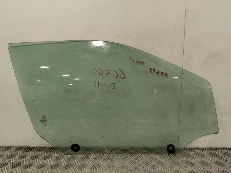 Recambio de luna delantera derecha para citroën c4 cactus 1.2 vti 82 referencia OEM IAM 9825141180  