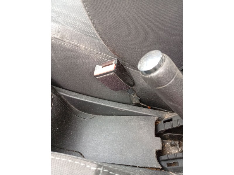 Recambio de enganche cinturon delantero derecho para peugeot 208 i (ca_, cc_) 1.4 hdi referencia OEM IAM 96753793XT  