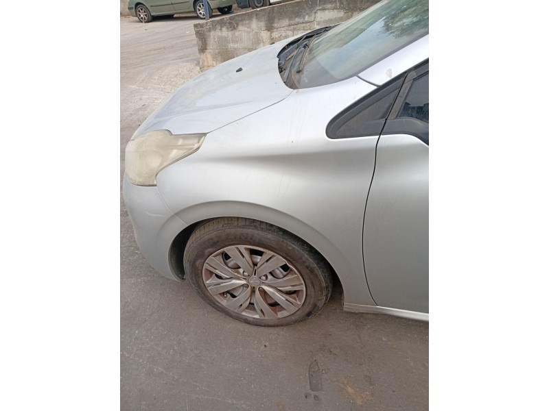 Recambio de aleta delantera izquierda para peugeot 208 i (ca_, cc_) 1.4 hdi referencia OEM IAM 9672994980  